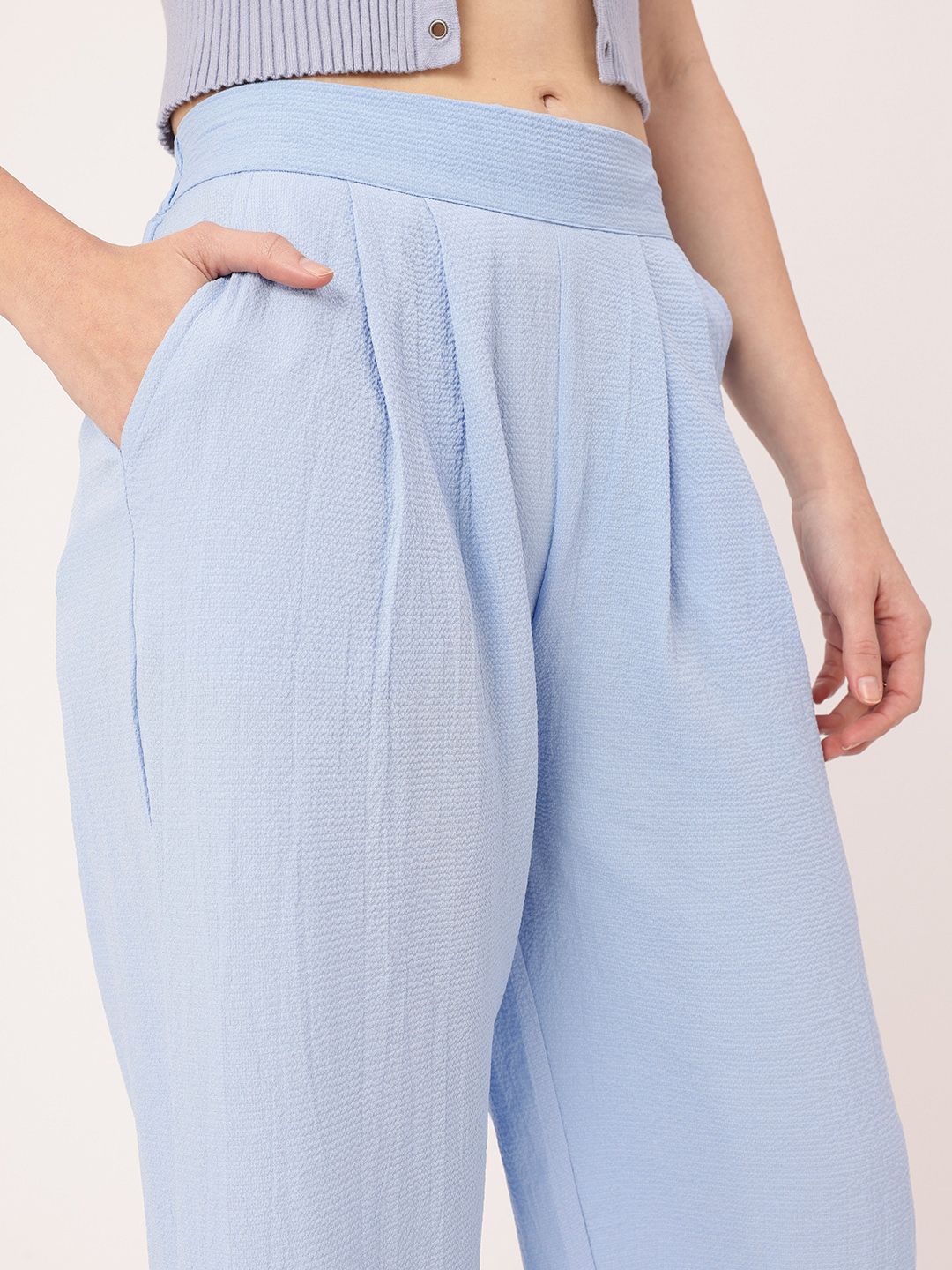DressBerry Women Street Savvy Seersucker Textured Pleated High-Rise Parallel Trousers