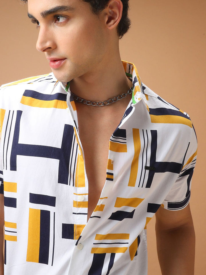 The Indian Garage Co Men Slim Fit Abstract Printed Resortwear Shirt