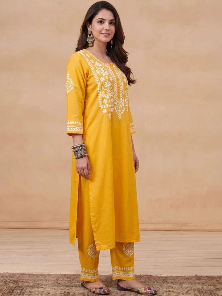 House of Chikankari Women Ethnic Motifs Embroidered Regular Chikankari Kurta with Trousers