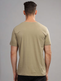 ADRO Men Typography Printed Pockets T-shirt