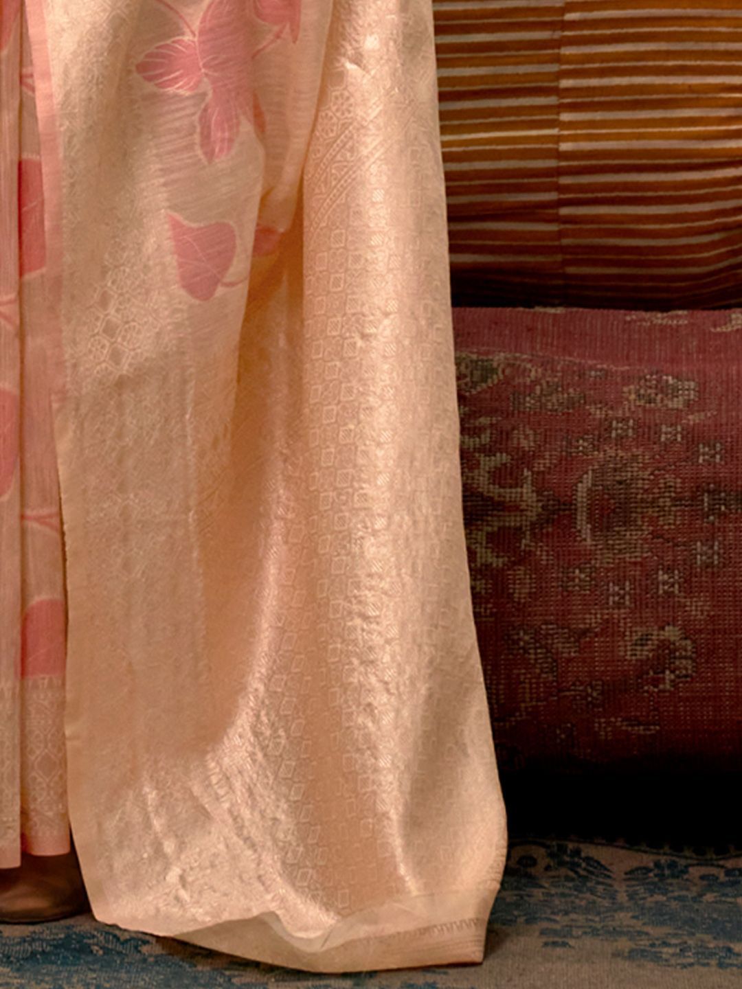 Saree mall Woven Design Zari Banarasi Sarees