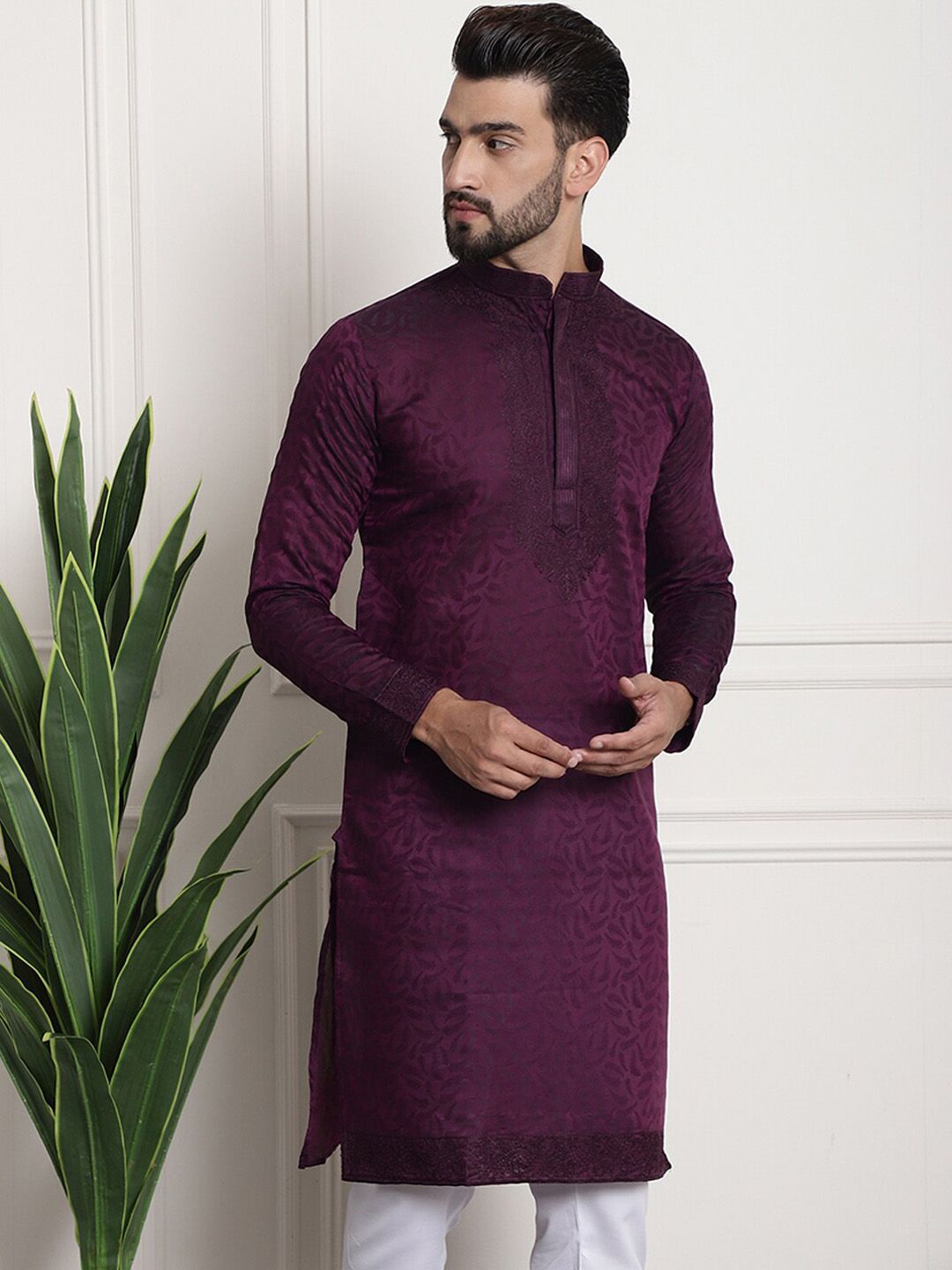 SOJANYA Woven Design Mandarin Collar Thread Work Kurta