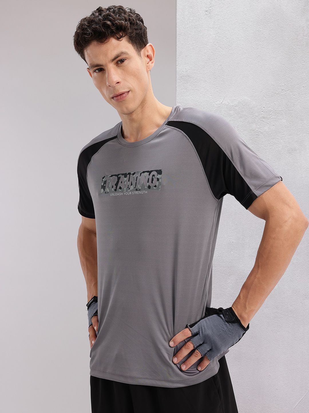HRX by Hrithik Roshan Typography Printed Rapid-Dry Training T-shirt with Panelling Detail