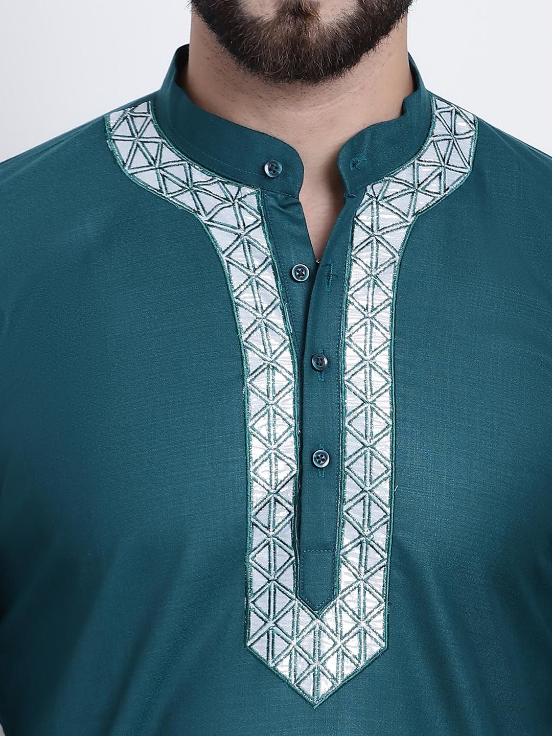 SOJANYA Men Green & Silver Pure Cotton Yoke Design Gotta Patti Kurta