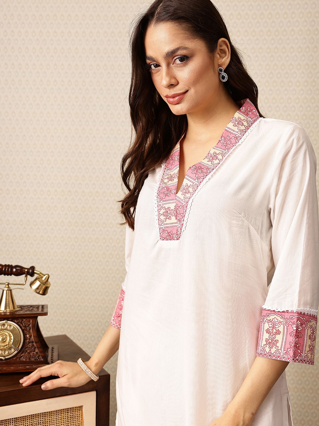 House of Pataudi Floral Regular Pure Cotton Jashn Kurta with Trousers & With Dupatta