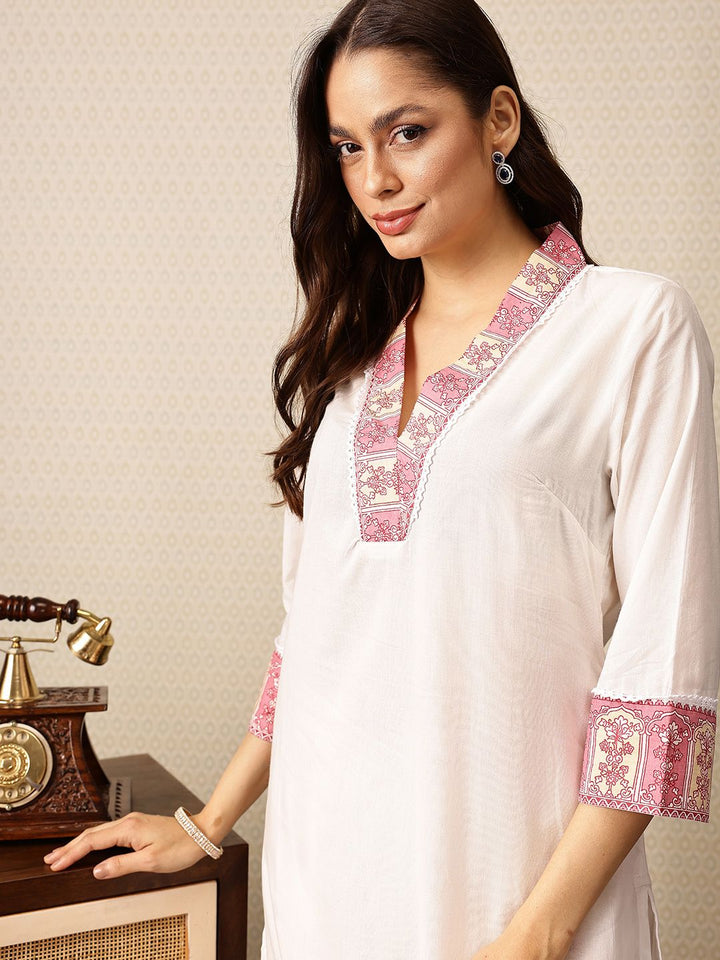 House of Pataudi Floral Regular Pure Cotton Jashn Kurta with Trousers & With Dupatta