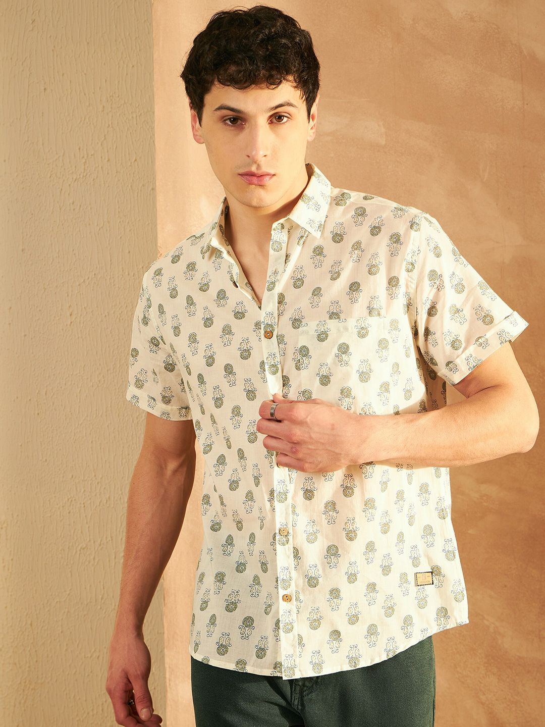 DENNISON Smart Ethnic Motifs Printed Spread Collar Cotton Oversized Lightweight Shirt