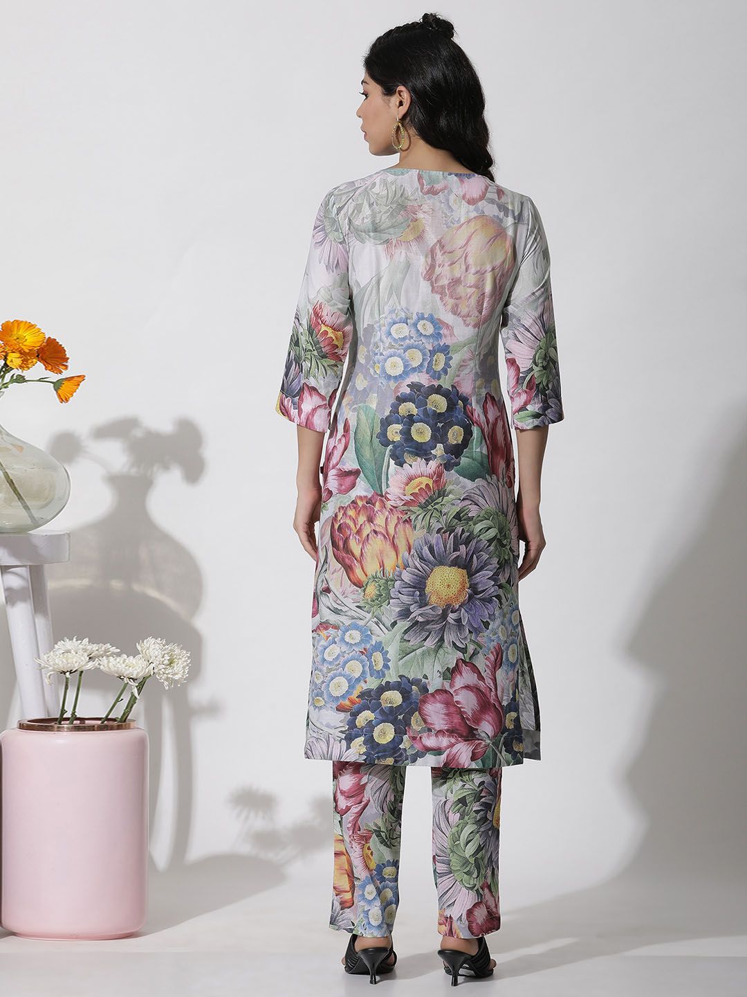 W Floral Printed Regular Pure Cotton Kurta With Trousers