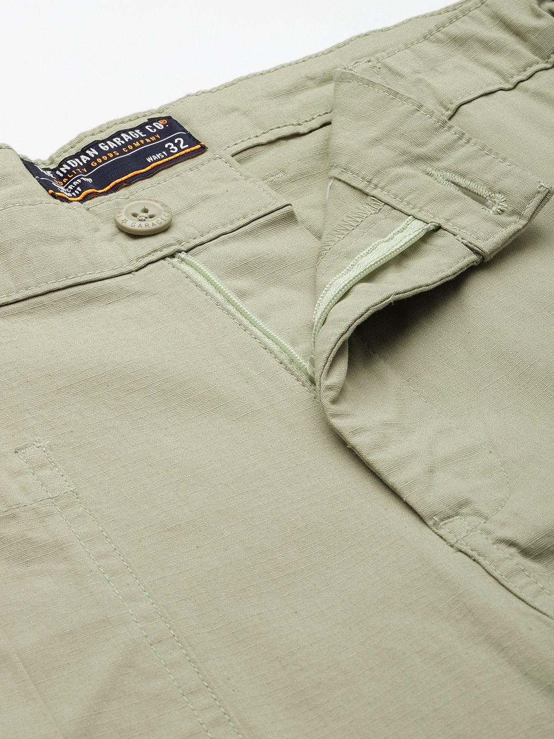 The Indian Garage Co Men Relaxed Fit Ripstop Cargo Trousers