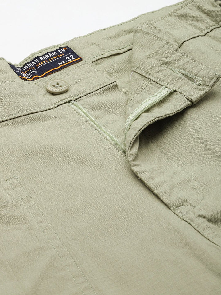 The Indian Garage Co Men Relaxed Fit Ripstop Cargo Trousers
