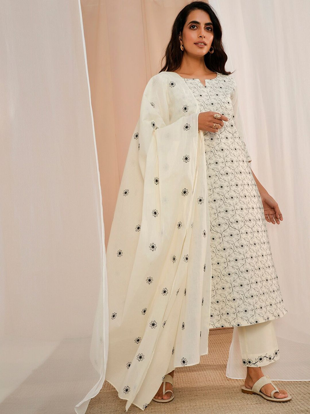 Libas Floral Embroidered Regular Thread Work Pure Cotton Kurta With Trousers & Dupatta