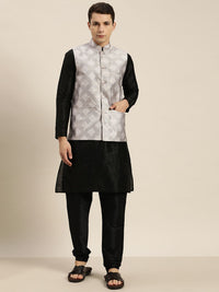SOJANYA Men Black Kurta with Churidar