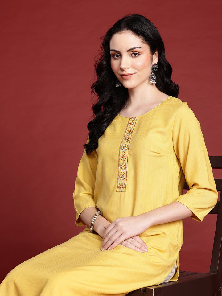 Anouk Yoke Design Embroidered Kurta