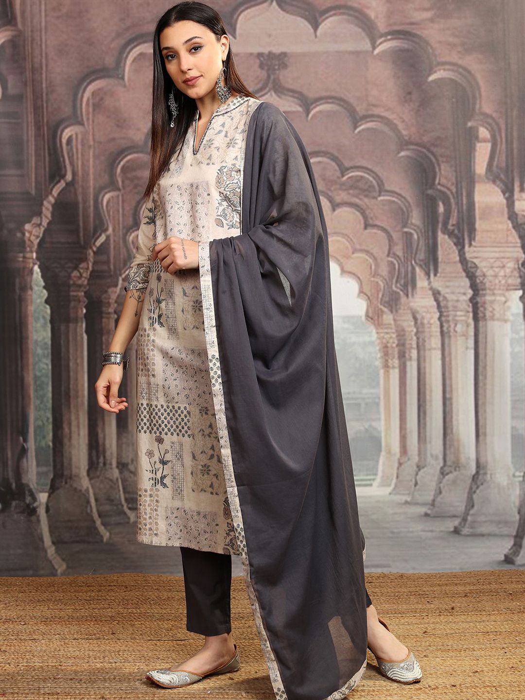 Vishudh Women Floral Printed Regular Mirror Work Pure Cotton Kurta Set