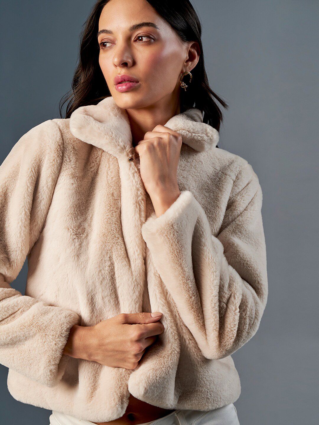 AND Spread Collar Crop Tailored Jacket