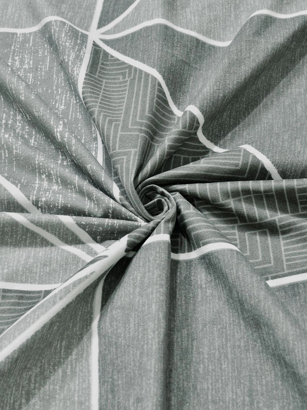 Moda Rapido X KLOTTHE Grey & White Geometric 300 TC King Bedsheet with 2 Pillow Covers