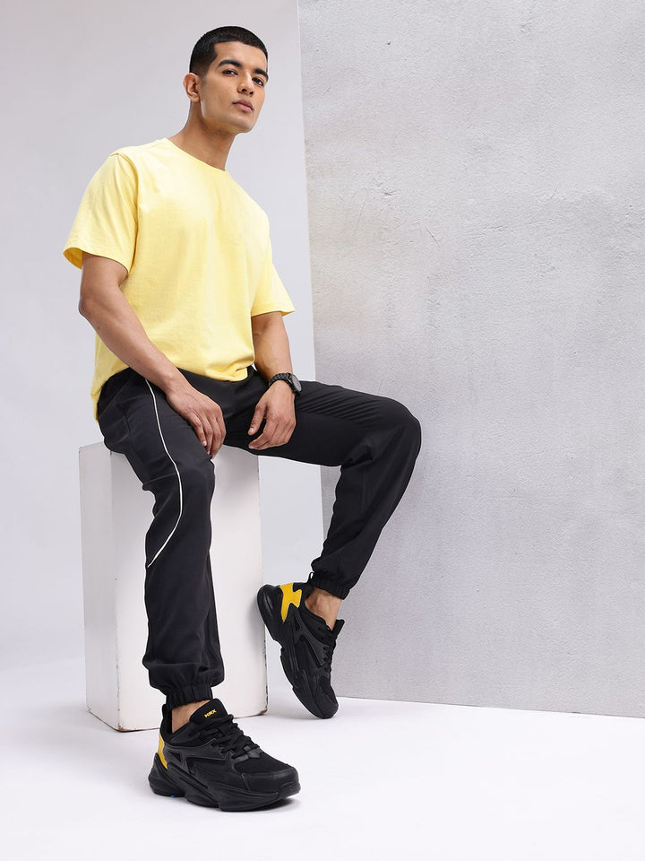 HRX oleh Hrithik Roshan Men lelaki yang sesuai dengan joggers