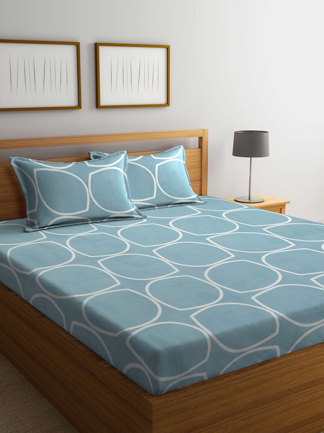 KLOTTHE Blue Geometric Polycotton 300 TC Fitted King Fine Bedsheet with 2 Pillow Covers-98 x 87 inches