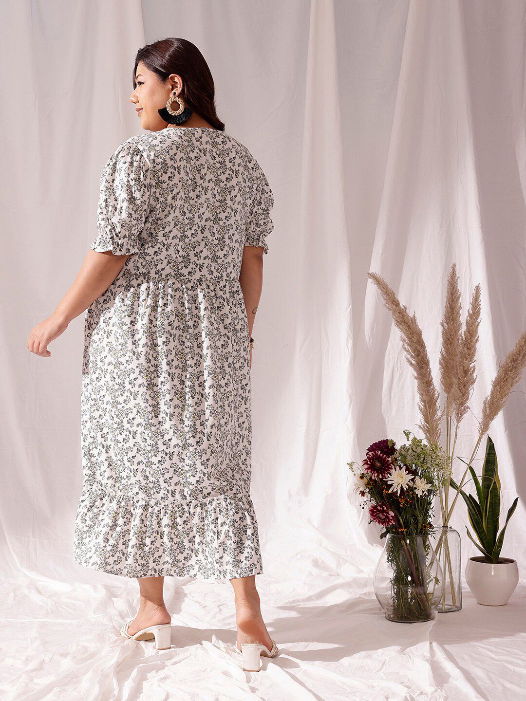 CURVY STREET White Floral Printed V-Neck Flared Fit & Flare Midi Dress