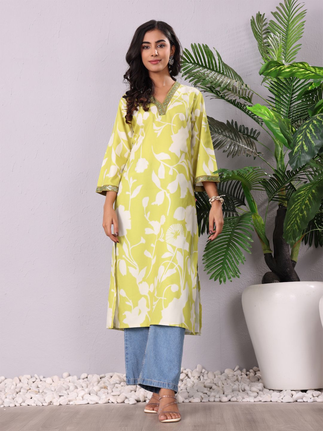 Varanga Women Floral Printed Flared Sleeves Sequinned Kurta