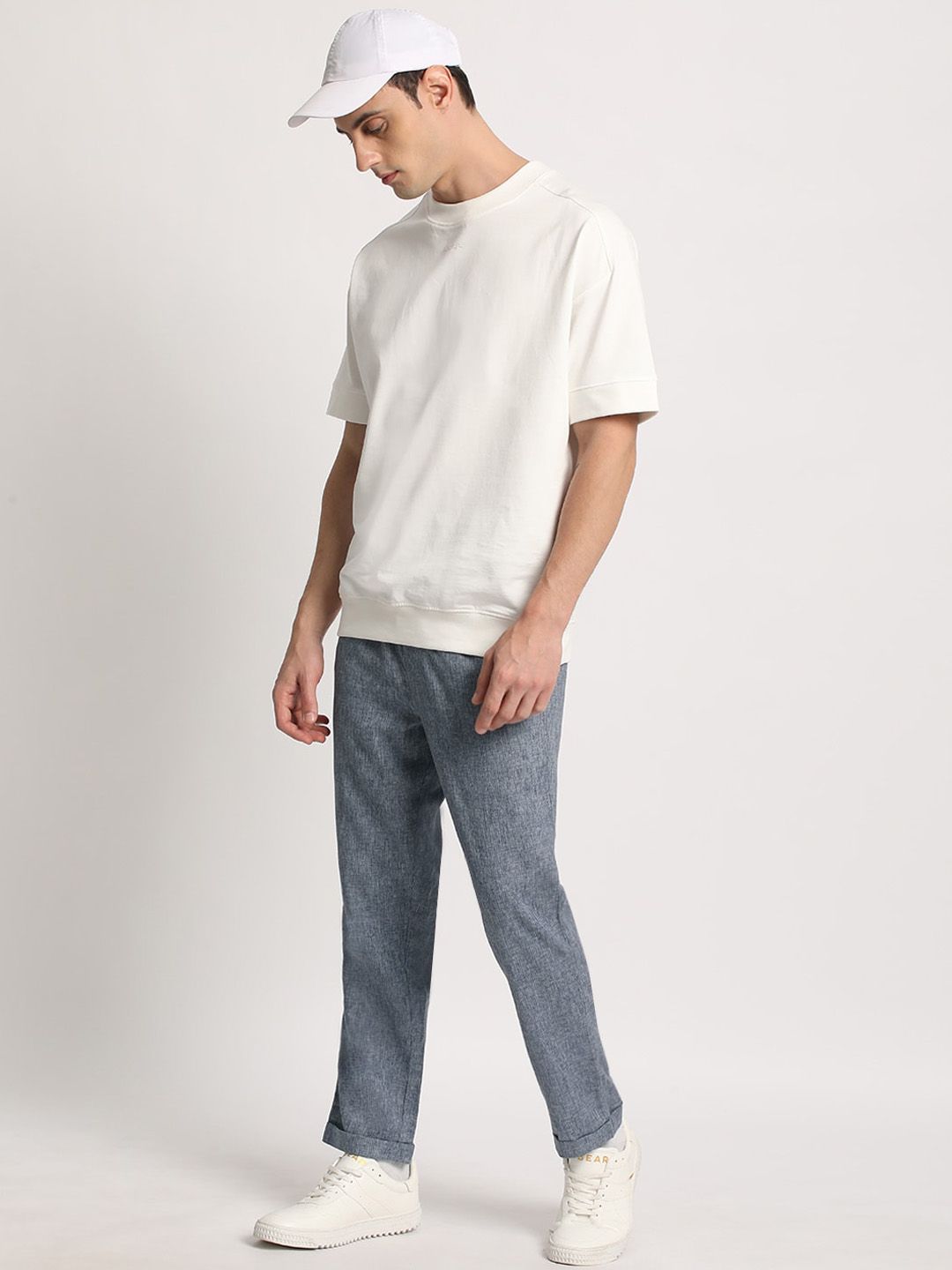 THE BEAR HOUSE Men Striped Mid-Rise Tapered Fit Trousers