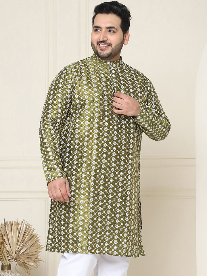 SOJANYA PLUS Men Green & White Chikankari Embroidered Kurta