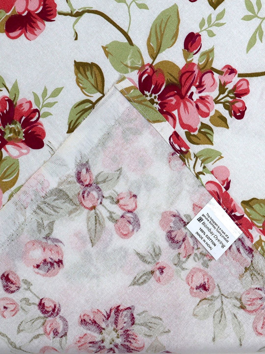 BOMBAY DYEING Blumen Red Floral 104 TC Cotton Queen Bedsheet Set-2.24 m X 2.54 m
