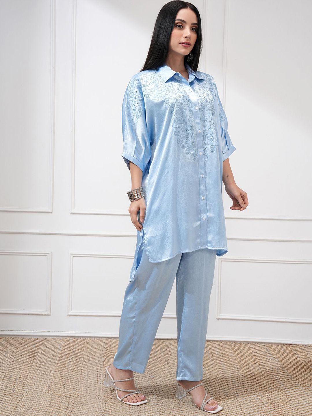 Vishudh Women Embroidered Tunic With Regular Pants Co-Ord Set