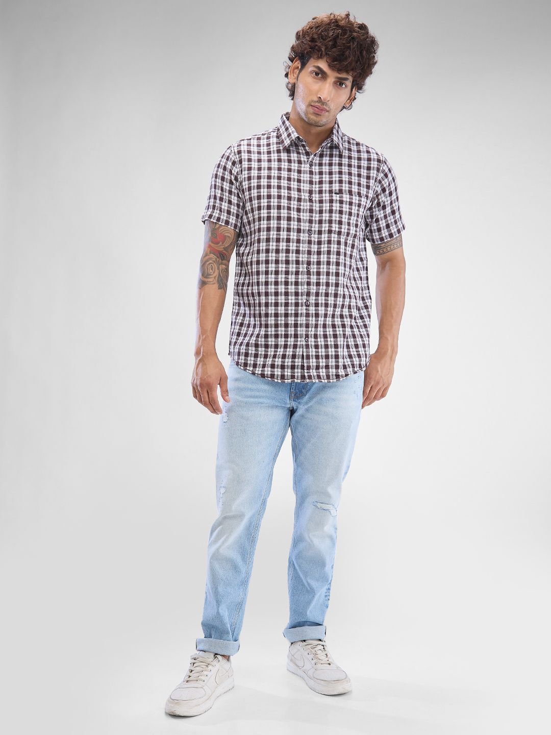 SPYKAR Men Slim Fit Opaque Checked Spread Collar Casual Shirt