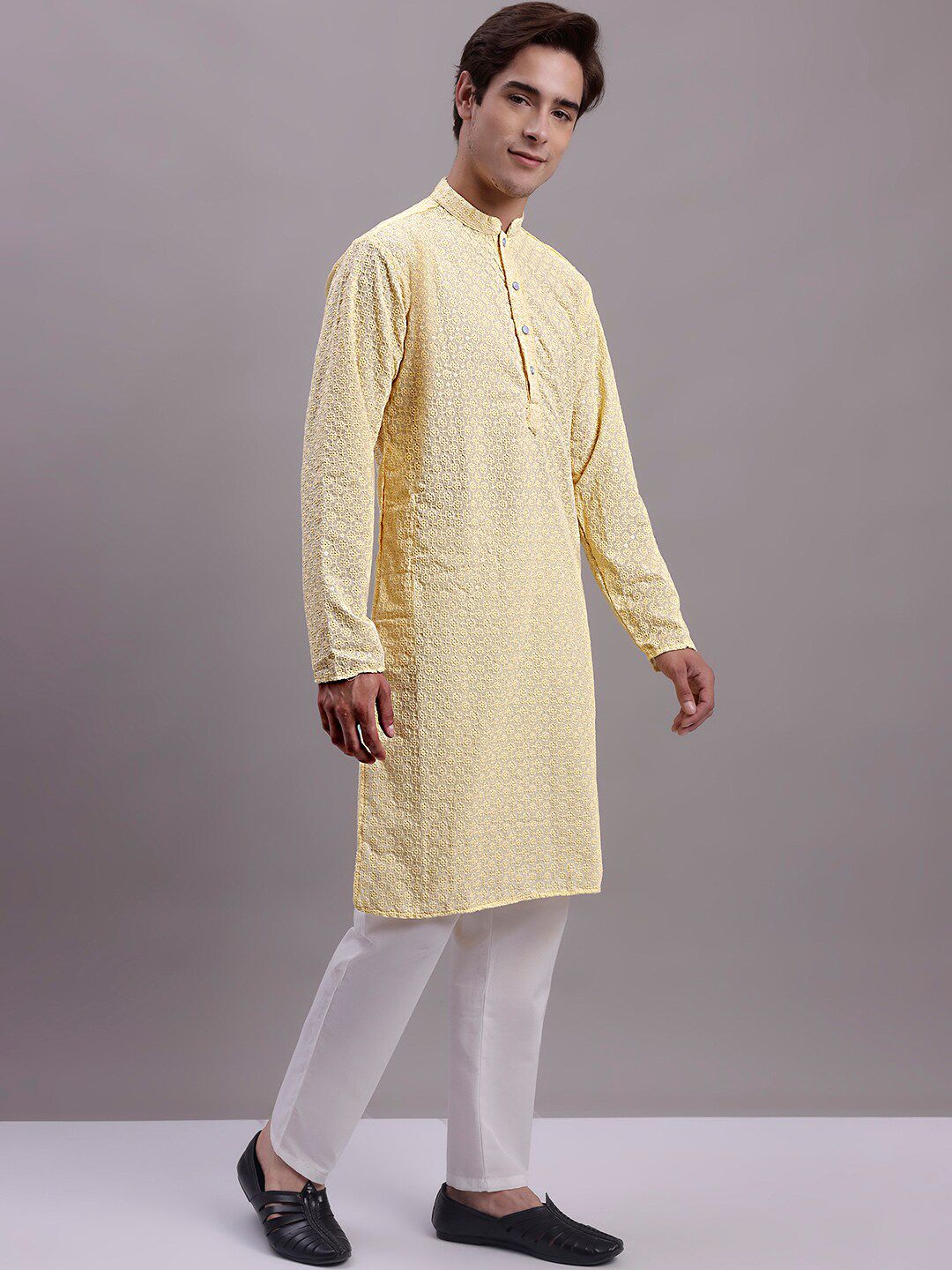 Jompers Ethnic Thread Work Mandarin collar Pure cotton Straight Kurta