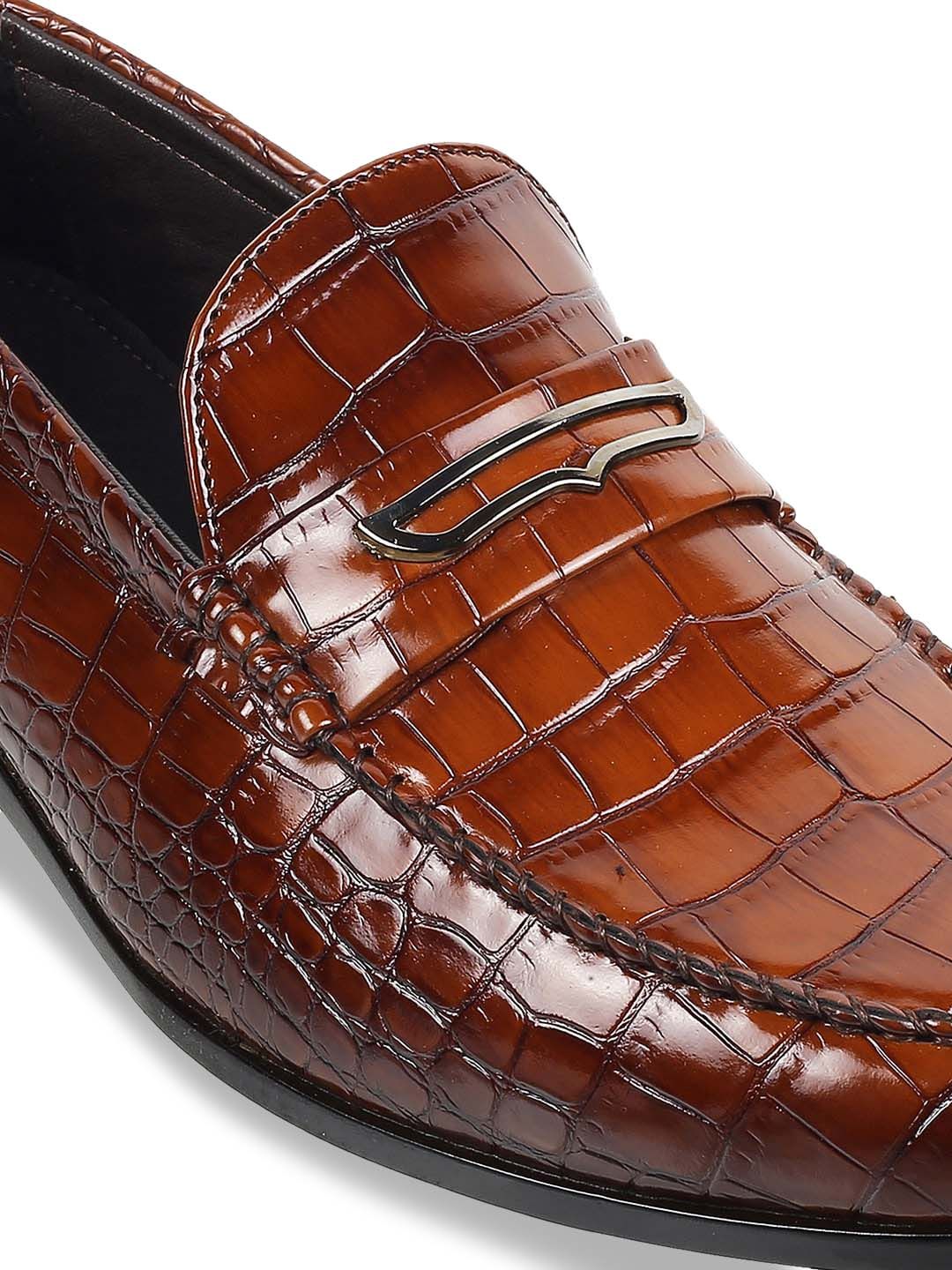 Mochi Men Textured Leather Formal Loafers