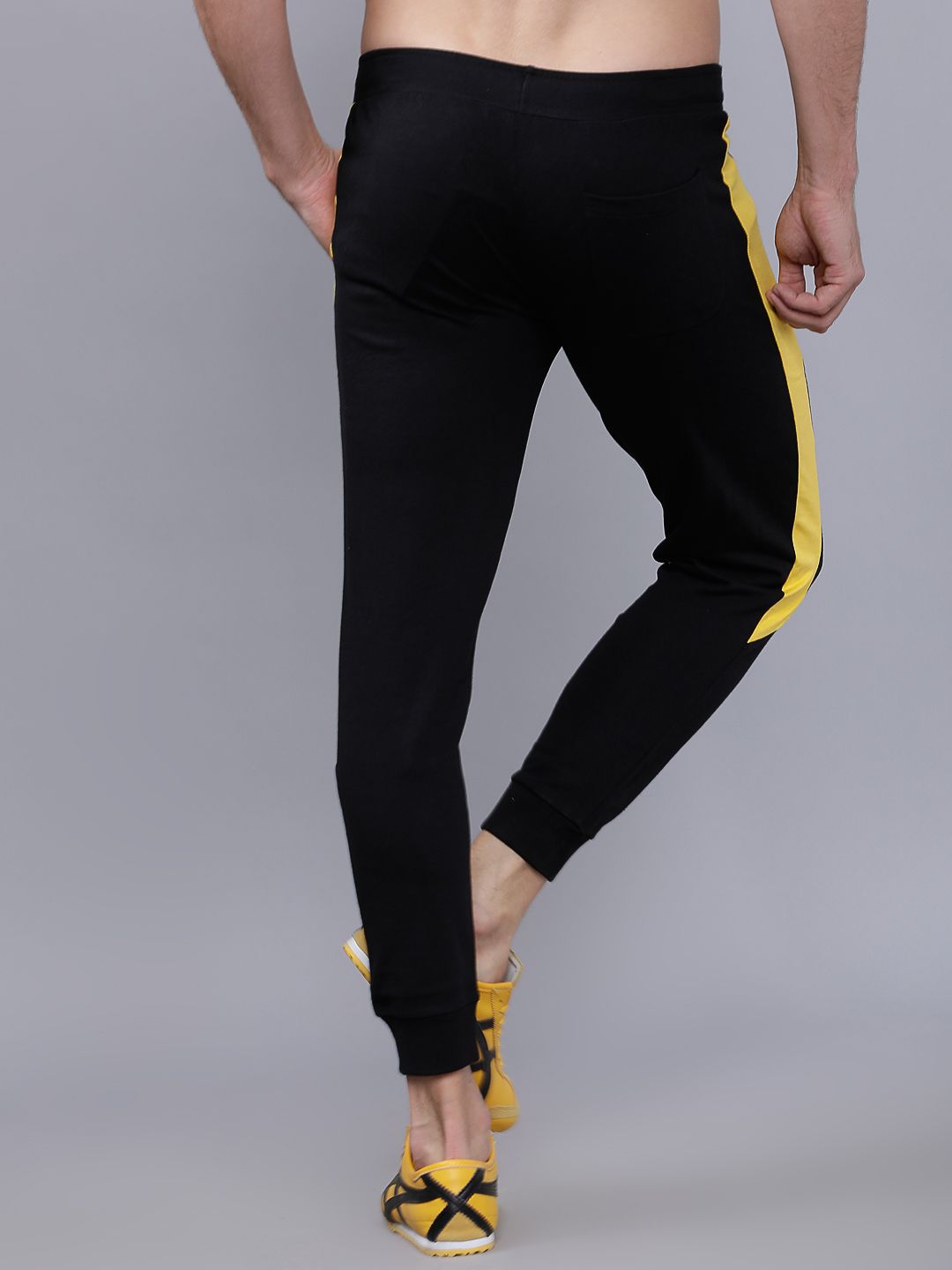 The Indian Garage Co Men Black Solid Slim-Fit Joggers