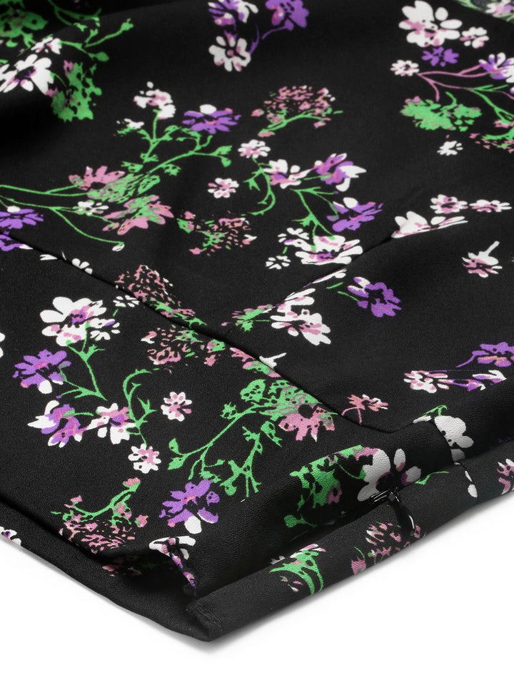 Berrylush Black Floral Printed Crepe Regular Crop Top