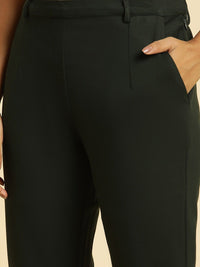W Women Plain Slim Fit Cropped Regular Trousers