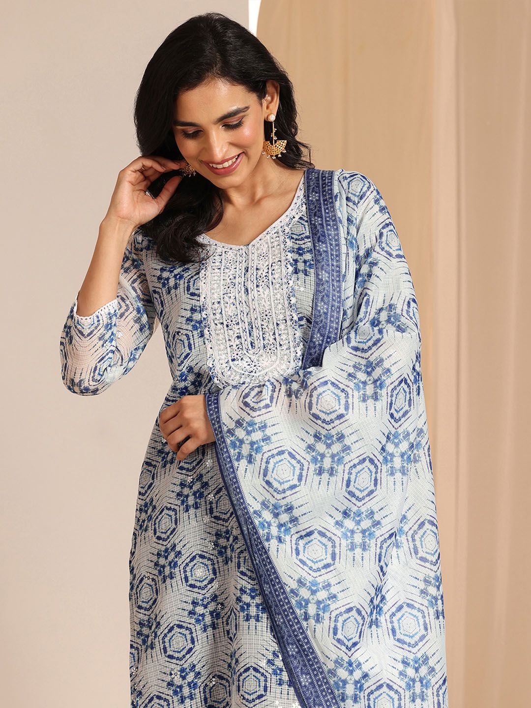 Libas Women Floral Printed Regular Kurta with Trousers & With Dupatta