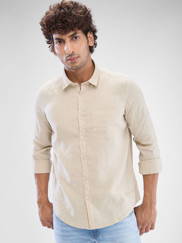 SPYKAR Men Slim Fit Opaque Solid Spread Collar Casual Shirt