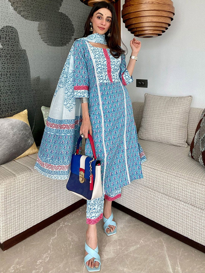 Libas Women Blue Floral Printed Pure Cotton Kurta with Trousers & With Dupatta