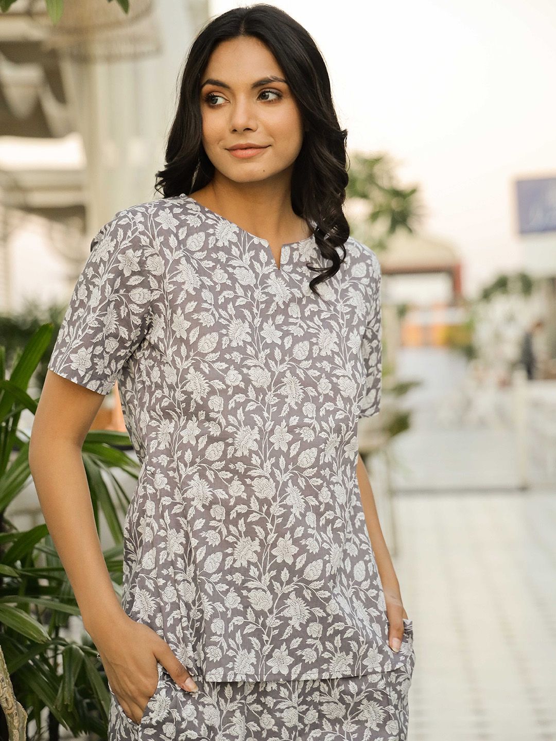 SANSKRUTIHOMES Women Printed Pure Cotton Night suit