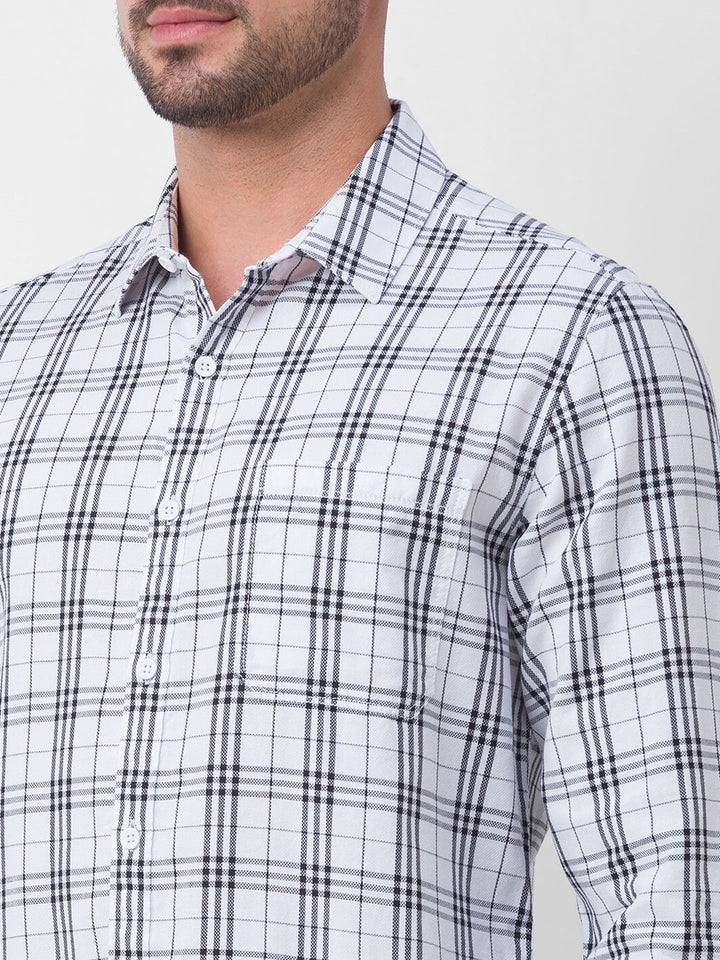 SPYKAR Men White Slim Fit Tartan Checks Checked Casual Shirt