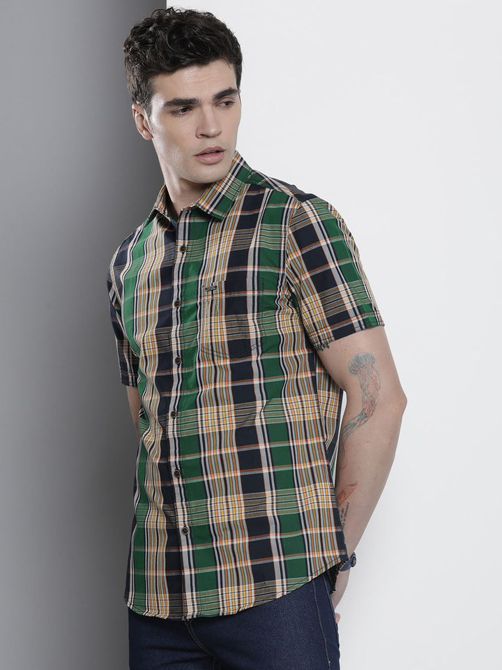 The Indian Garage Co Men Slim Fit Opaque Checked Casual Shirt