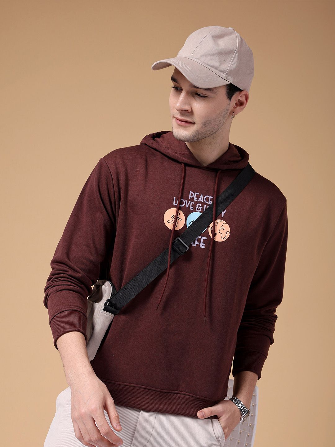 Pullover Bercetak Grafik Garasi India