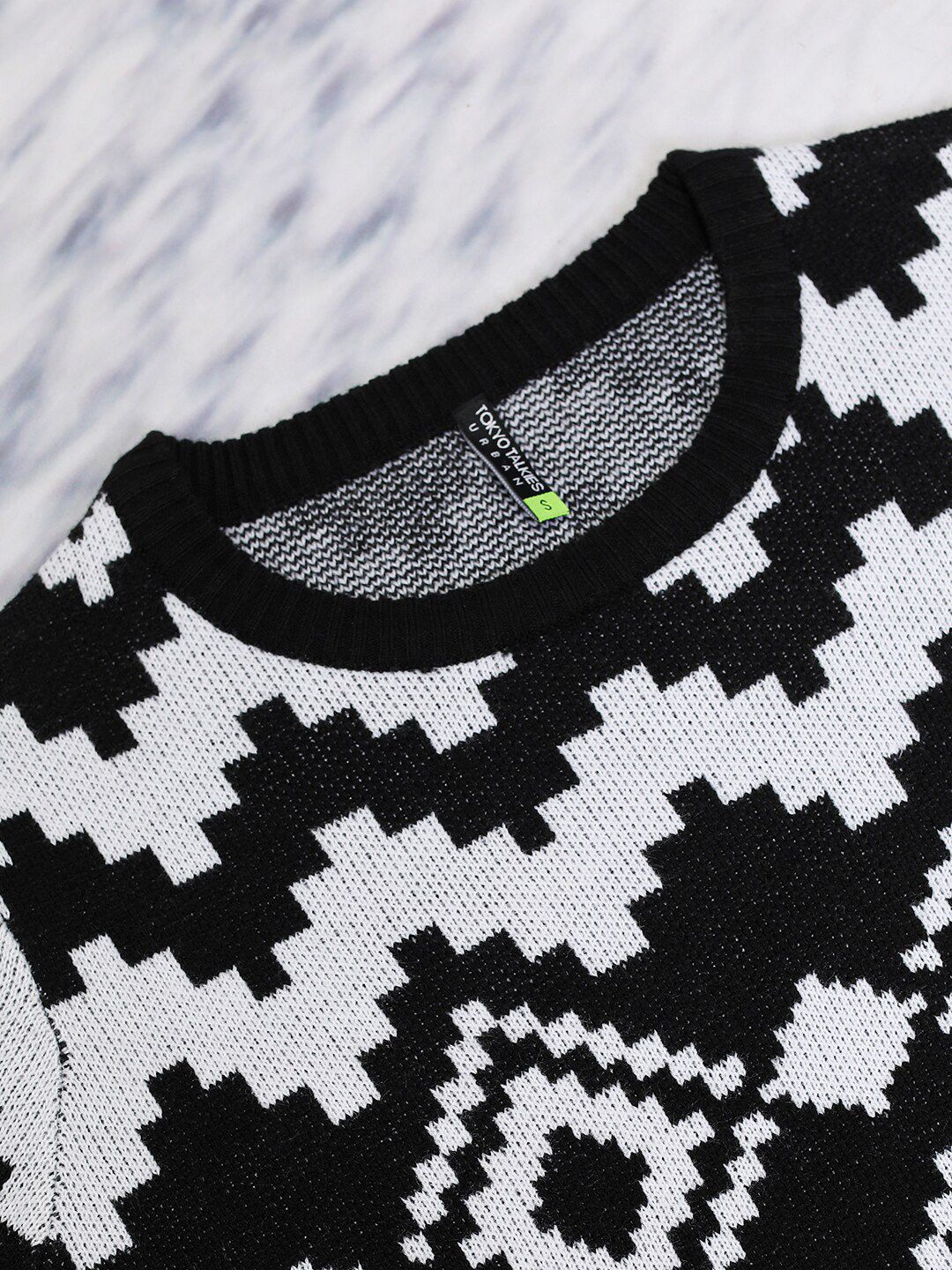 Tokyo Talkies Black Geometric Printed Acrylic Pullover Sweater