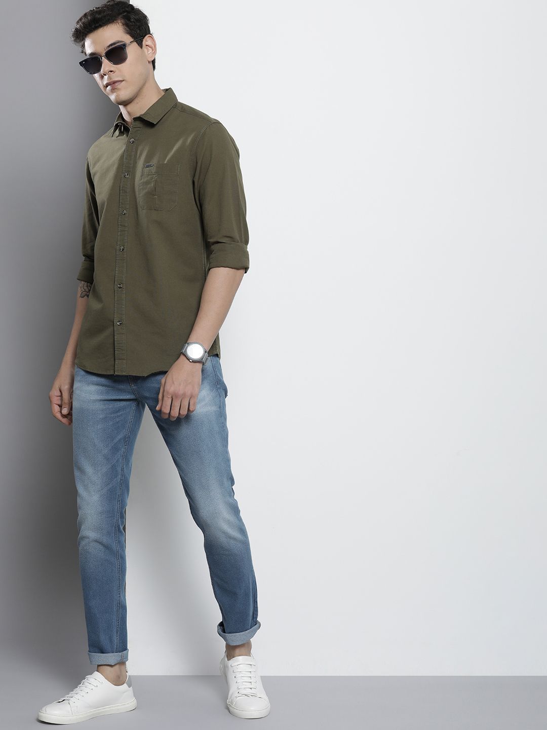 The Indian Garage Co Men Blue Jean Light Fade Stretchable Jeans