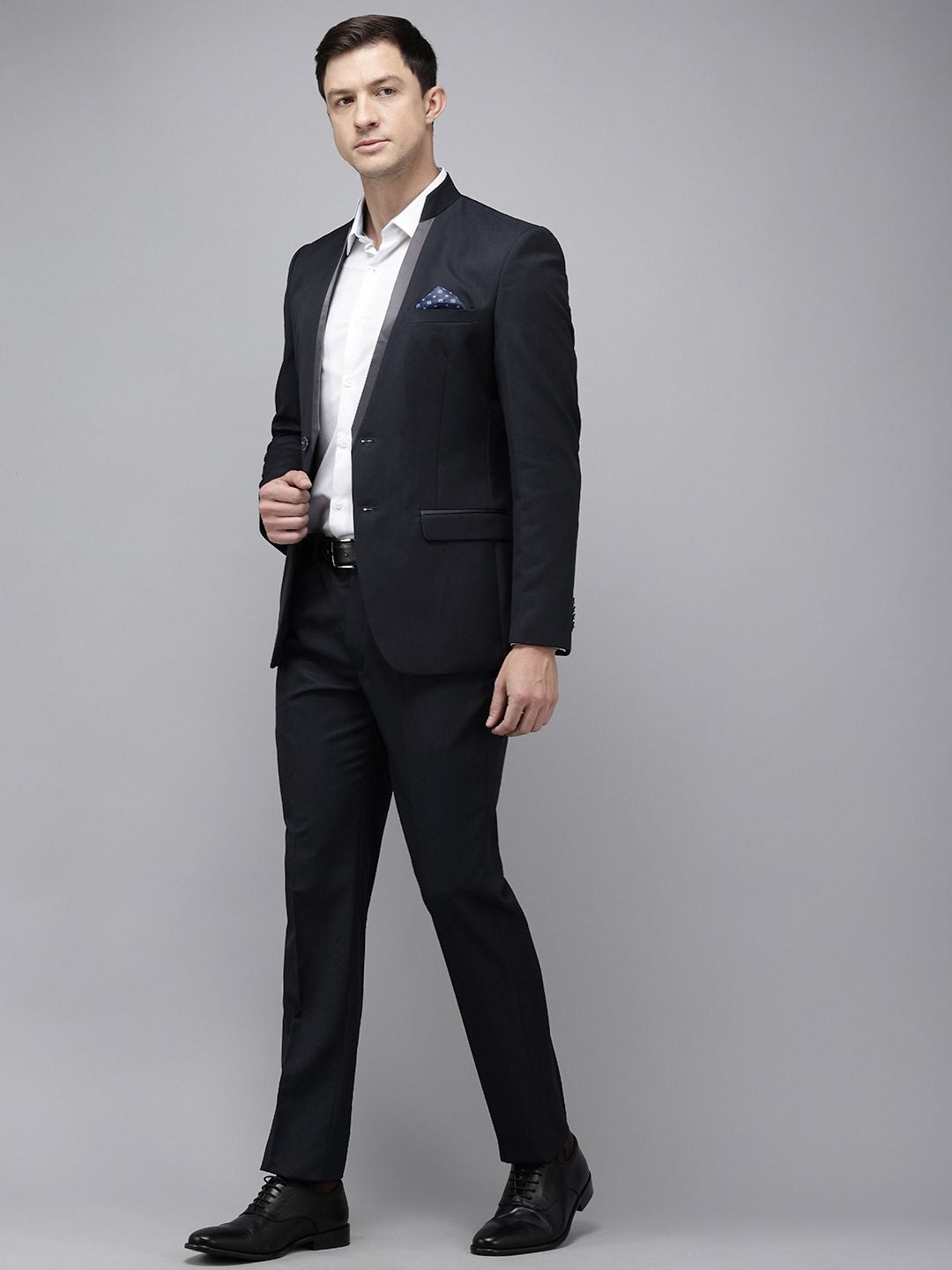 Park Avenue Super Slim Fit Self Design Notched Lapel Single-Breasted 2 Piece Suits