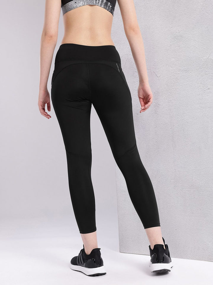 HRX by Hrithik Roshan Women TypographyPrint Mid-Rise Rapid-Dry Cropped Running Tights