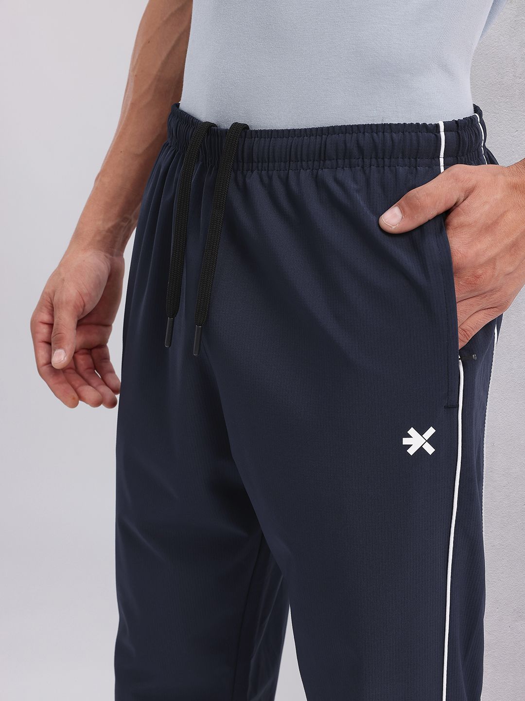 HRX by Hrithik Roshan Men Contrast Piping Lifestyle Joggers