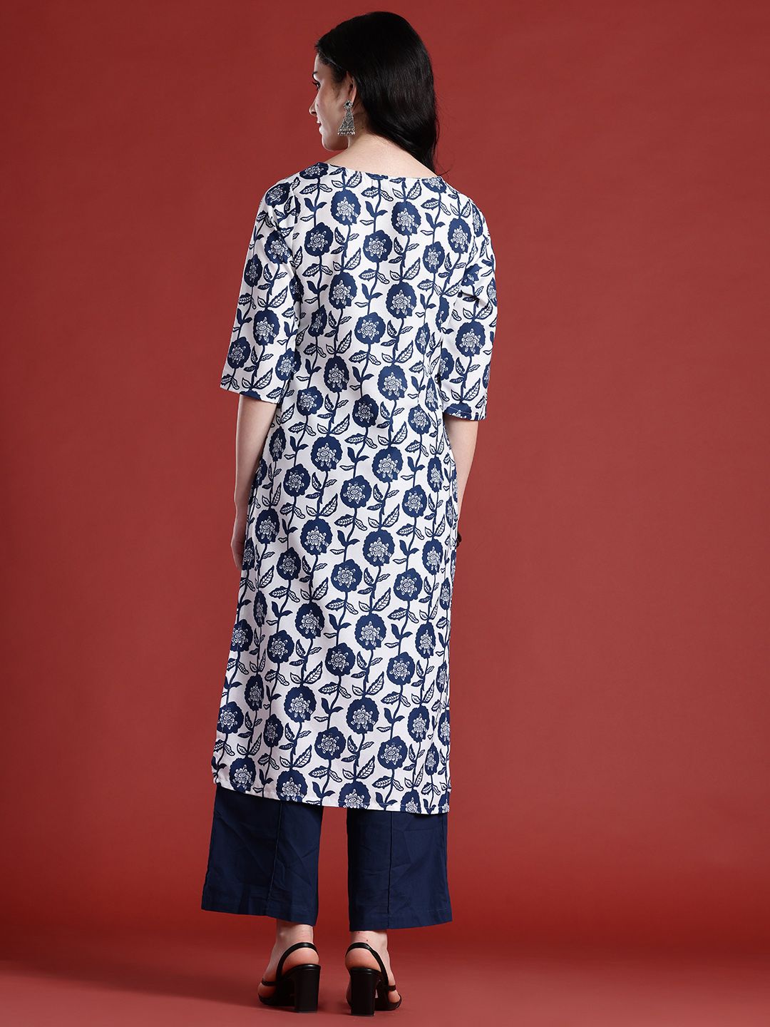 Anouk Floral Printed Boat Neck Straight Kurta