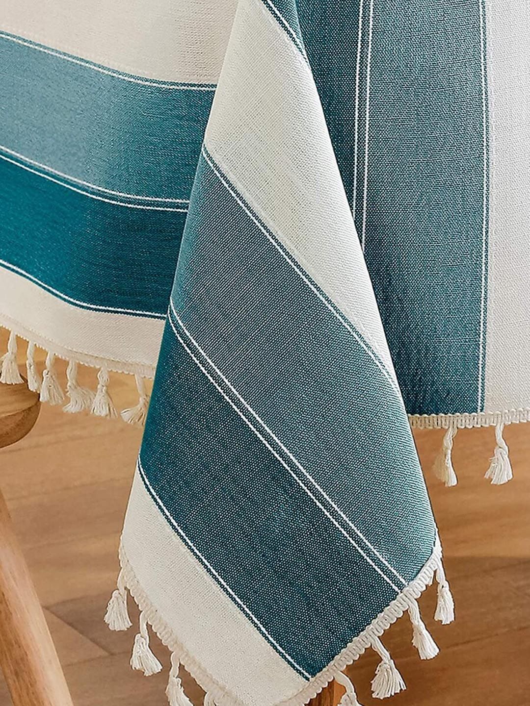 URBAN SPACE Green & White 6 Seater Striped Table Cloth