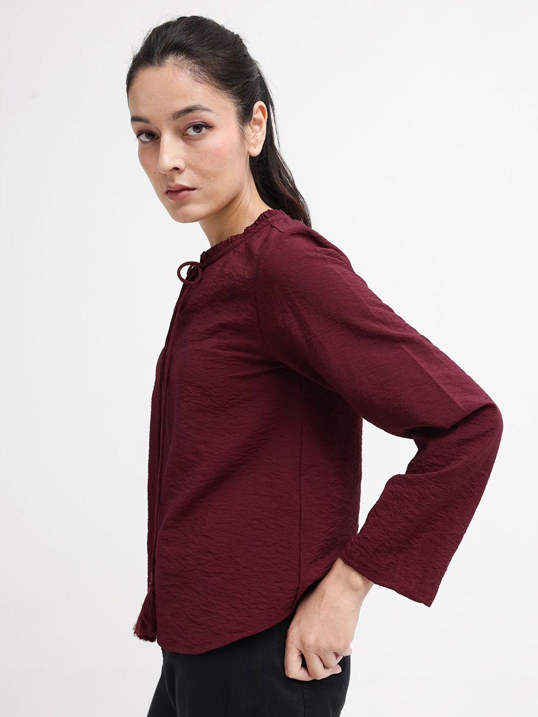 RAREISM Solid Tie-Up Neck Top