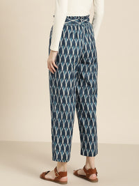 Shae by SASSAFRAS Women Navy Blue & Off-White Ikat Printed Cropped Trousers